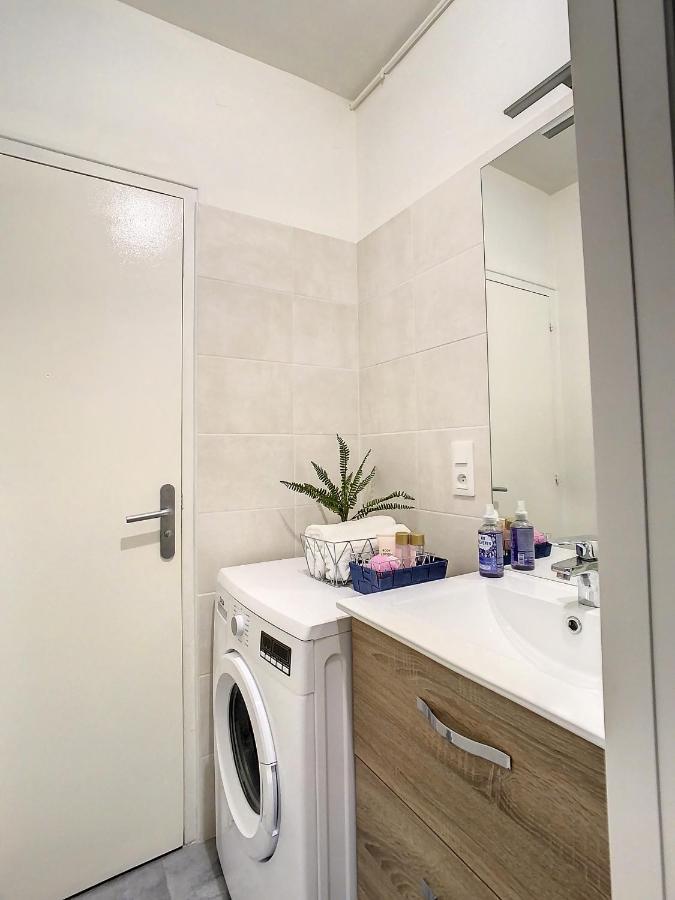 Joli Studio Meuble Tout Equipe Hyper Centre Wifi Apartman Troyes Kültér fotó