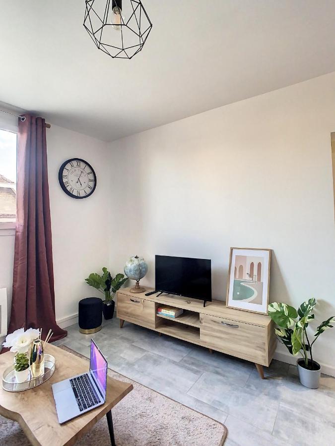 Joli Studio Meuble Tout Equipe Hyper Centre Wifi Apartman Troyes Kültér fotó